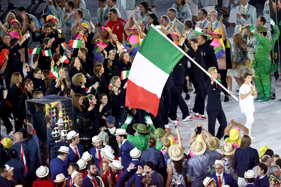 L&#39;Italia è stato il 101° Paese a sfilare; ha aperto come da tradizione la Grecia e ha chiuso il Paese ospitante, il Brasile. Getty